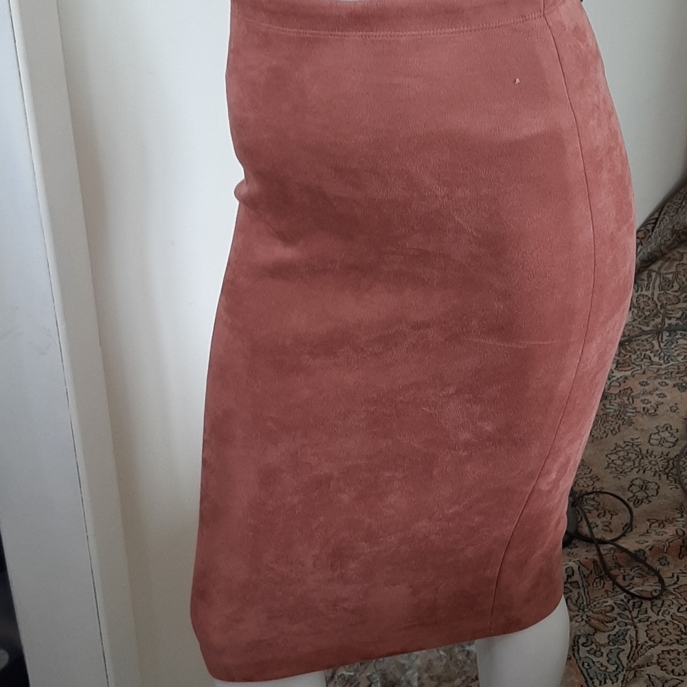 Bcbg max azria stretch pencil skirt